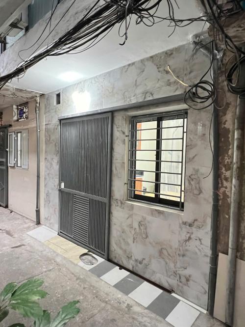Cho thuê nguyên căn sang trọng Cát Linh 124m2, 4.5 phòng ngủ, vị trí đắc địa